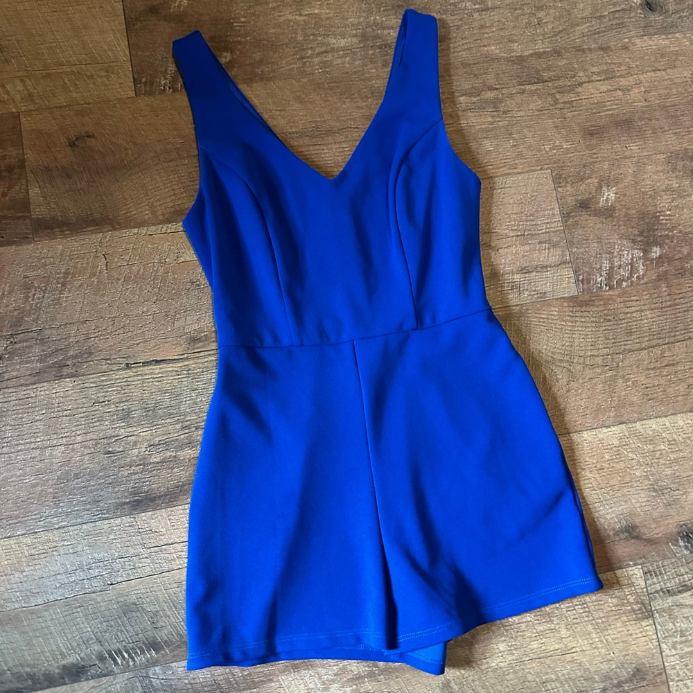 Women's Crystal Sky Blue V-Neck Romper Size S